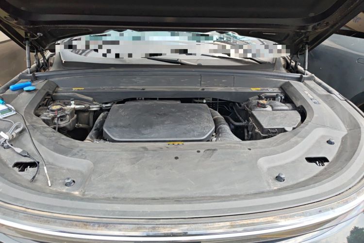 Used Li Auto L8 2024 Pro Model Engine Bay