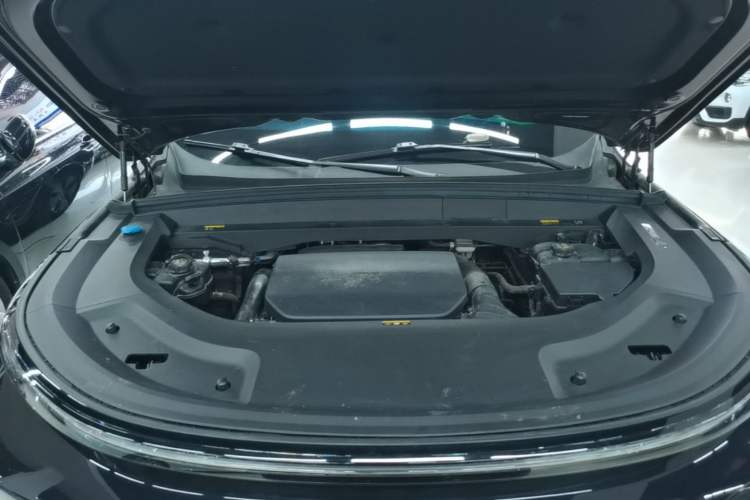 Used Li Auto L8 2024 Max Engine Bay