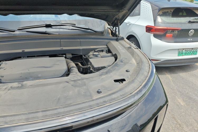 Used Li Auto L8 2024 Max Engine Bay Left