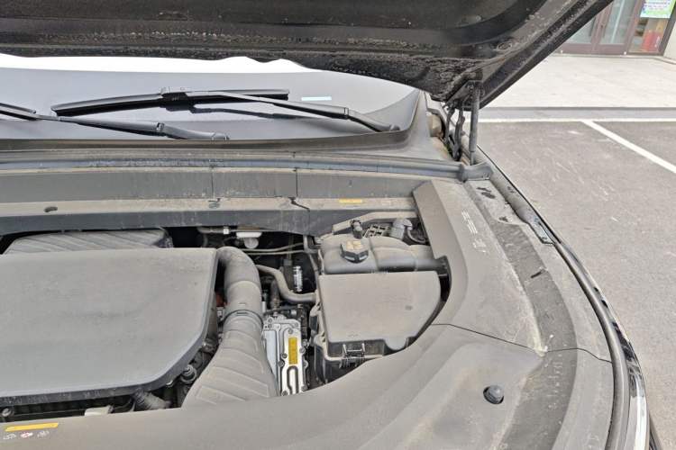 Used Li Auto L8 2024 Max Engine Bay Left