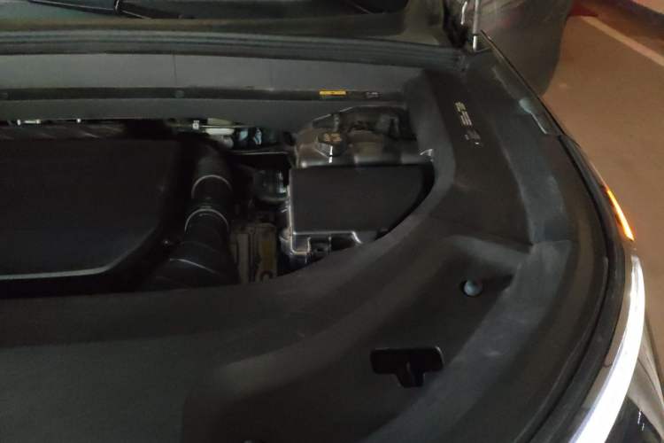 Used Li Auto L8 2024 Max Engine Bay Left