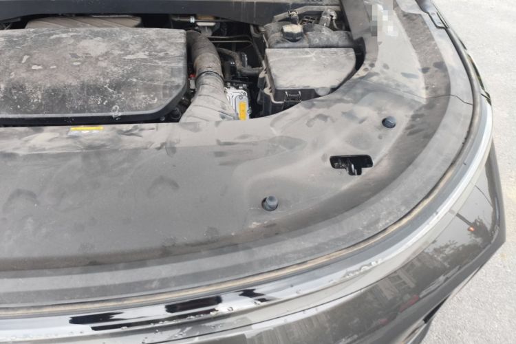 Used Li Auto L8 2024 Ultra Model Engine Bay Left