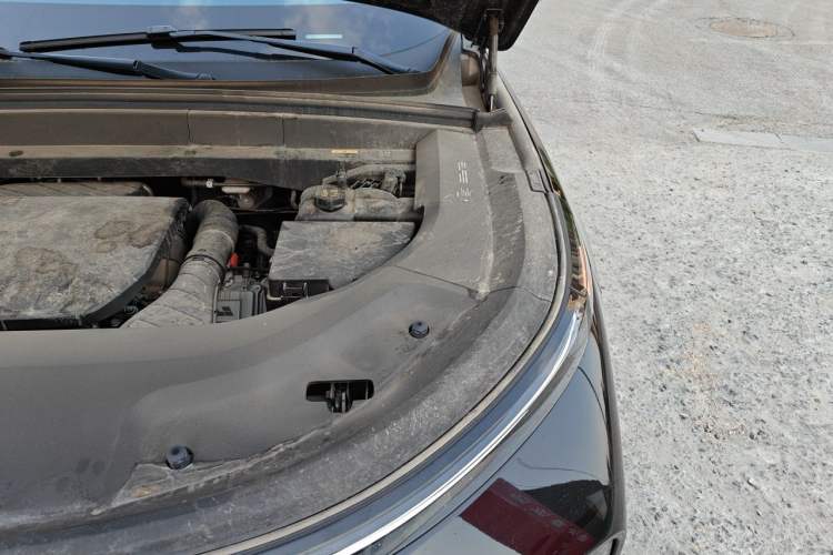 Used Li Auto L8 2024 Max Engine Bay Left