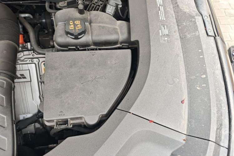 Used Li Auto L8 2024 Max Engine Bay Left