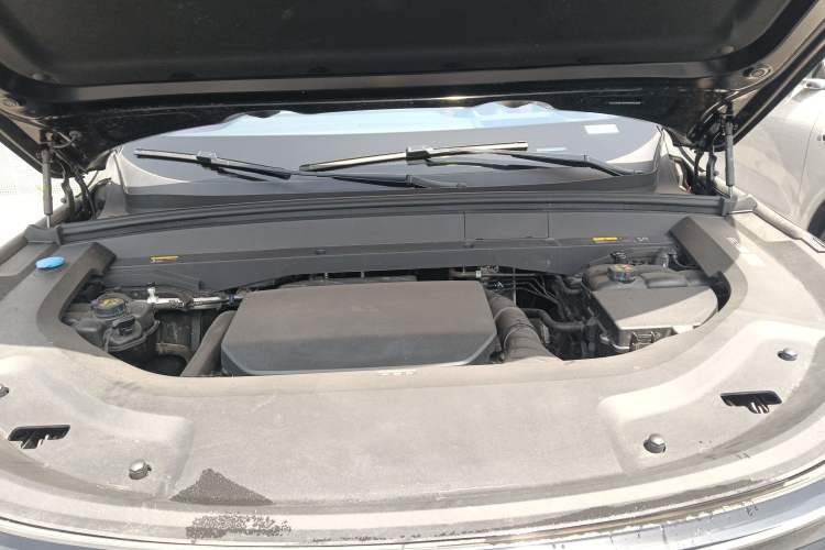 Used Li Auto L8 2024 Pro Model Engine Bay