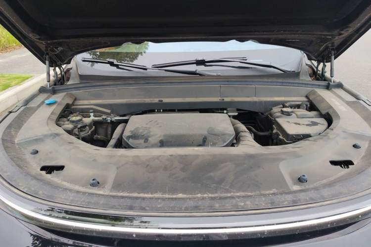 Used Li Auto L8 2024 Max Engine Bay