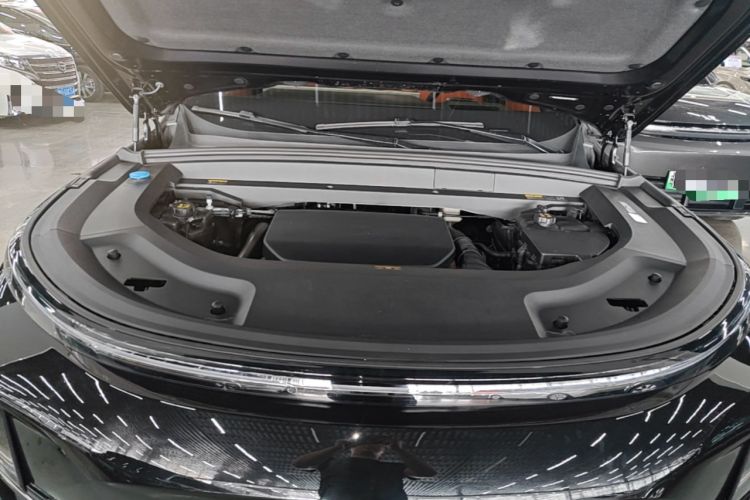 Used Li Auto L8 2024 Max Engine Bay