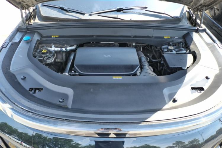 Used Li Auto L8 2024 Pro Model Engine Bay
