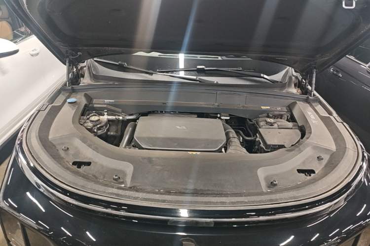 Used Li Auto L8 2024 Max Engine Bay