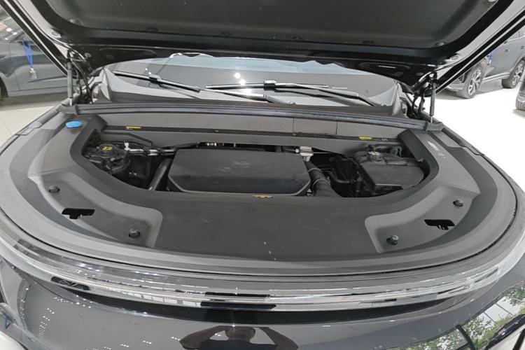 Used Li Auto L8 2024 Max Engine Bay