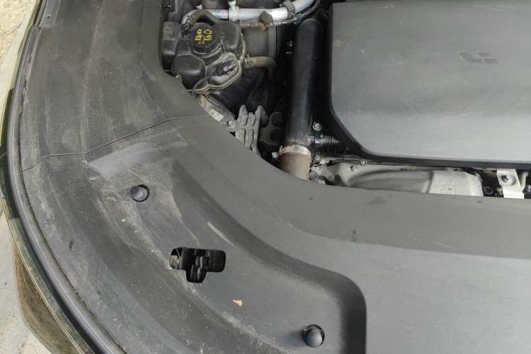Used Li Auto L8 2024 Ultra Model Engine Bay Right
