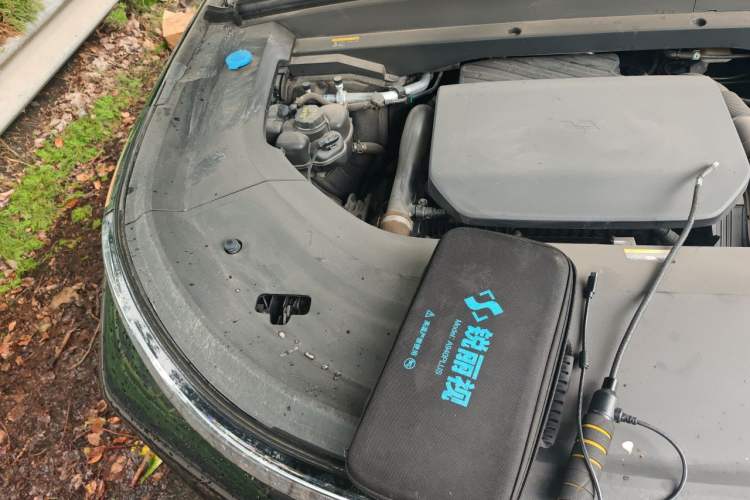 Used Li Auto L8 2024 Max Engine Bay Right