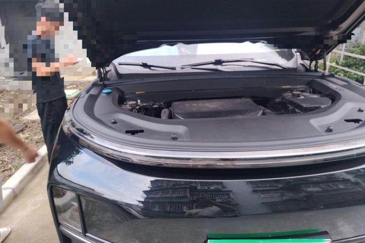 Used Li Auto L8 2024 Ultra Model Engine Bay Right