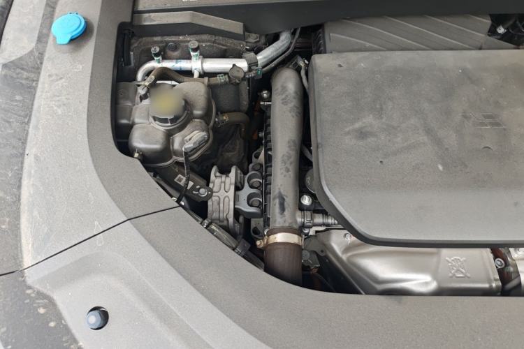 Used Li Auto L8 2024 Max Engine Bay Right