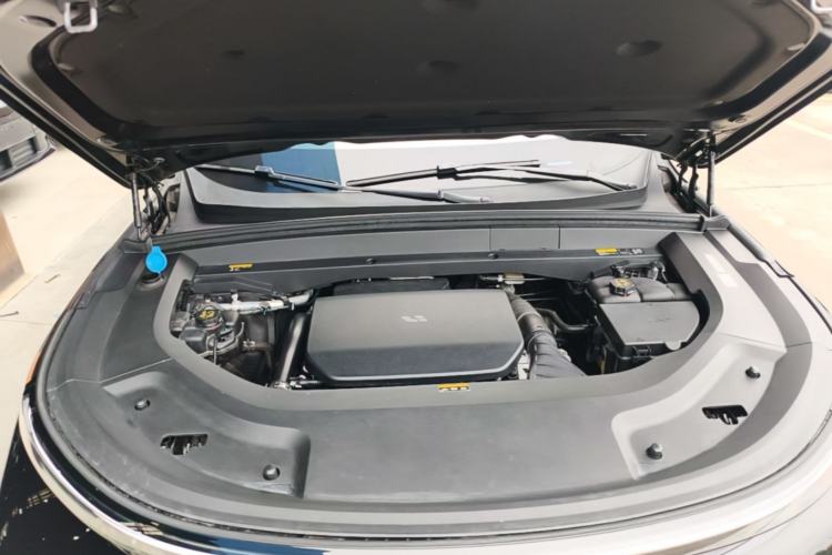 Used Li Auto L8 2024 Max Engine Bay