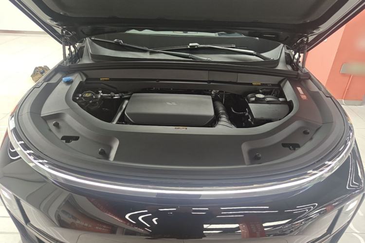 Used Li Auto L8 2024 Pro Model Engine Bay