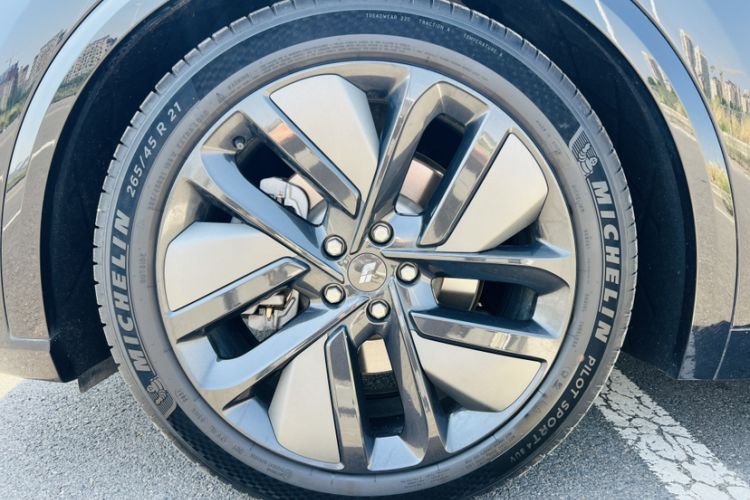 Used Li Auto L8 2024 Max Exterior 1