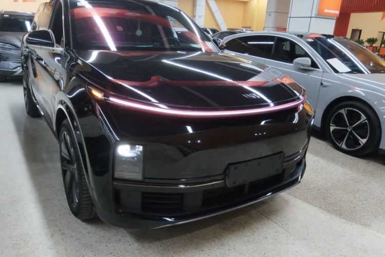 Used Li Auto L8 2024 Pro Model Exterior 1