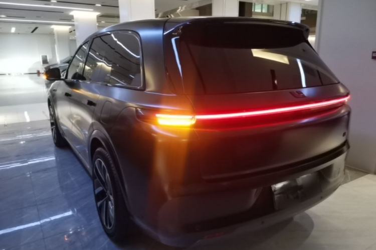 Used Li Auto L8 2024 Ultra Model Exterior 2