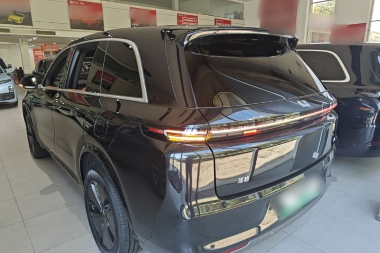 Used Li Auto L8 2024 Pro Model Exterior 2