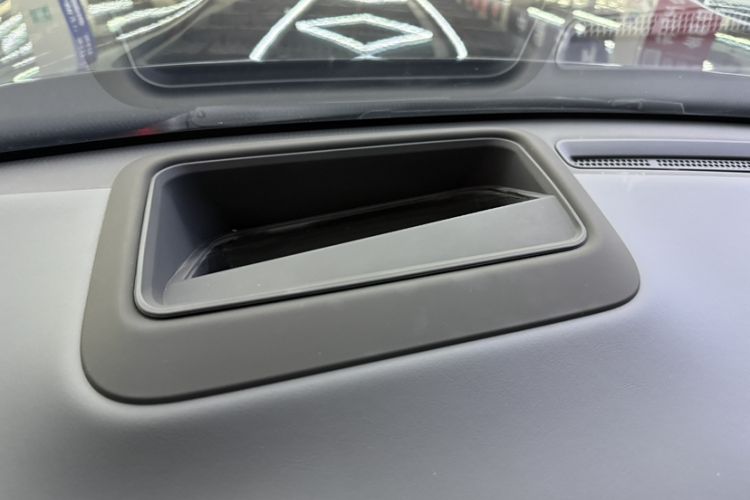 Used Li Auto L8 2024 Ultra Model Exterior 2