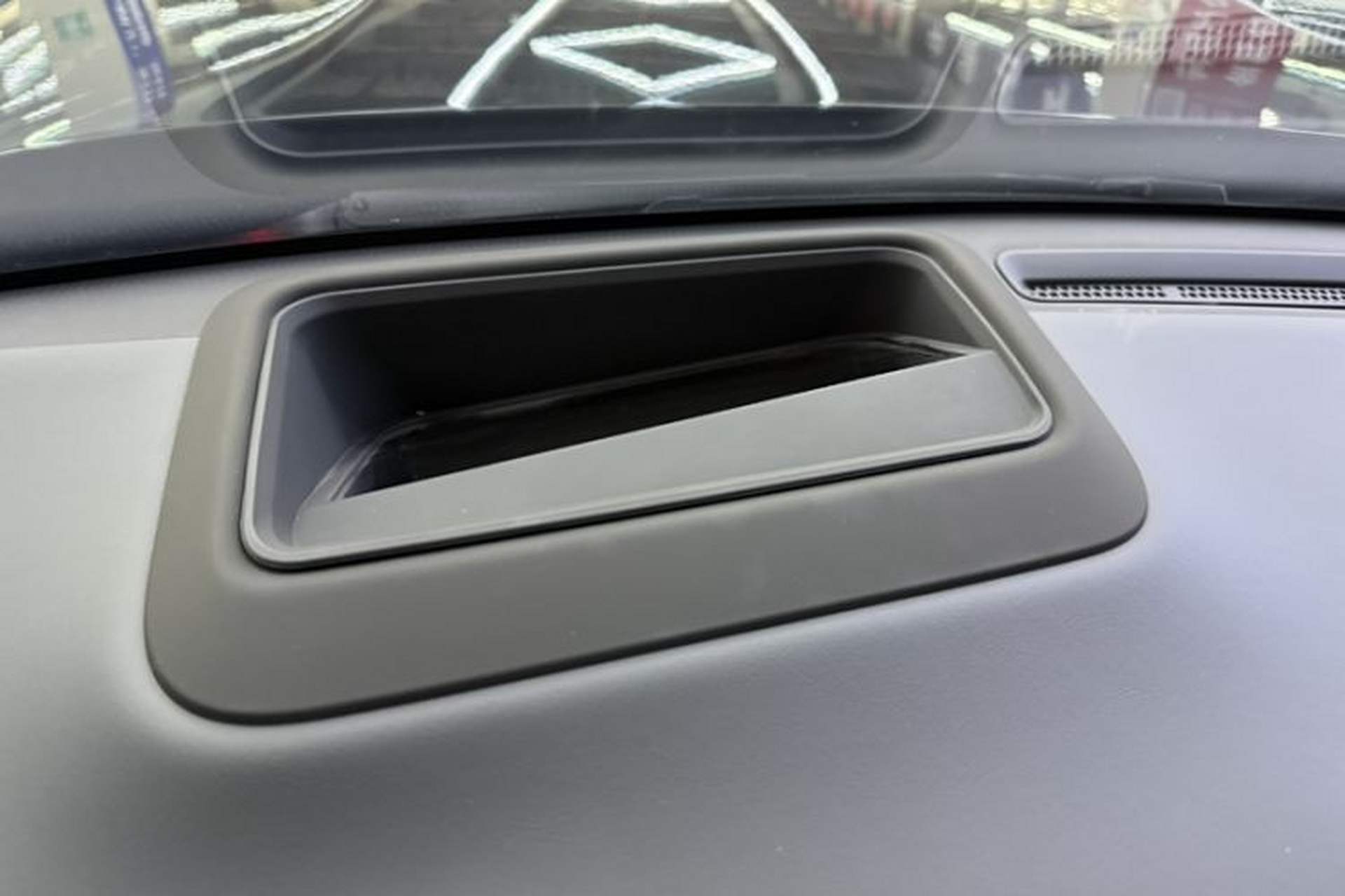 Used Li Auto L8 2024 Ultra Model Exterior 2
