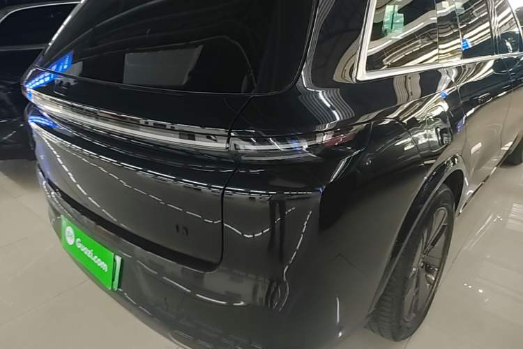 Used Li Auto L8 2024 Pro Model Exterior 3
