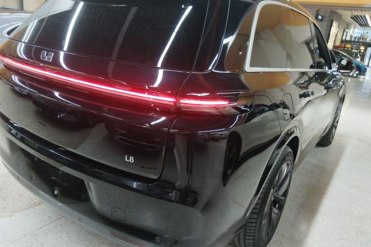 Used Li Auto L8 2024 Pro Model Exterior 3
