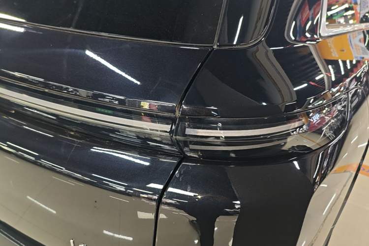 Used Li Auto L8 2024 Ultra Model Exterior 3