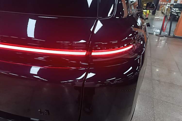 Used Li Auto L8 2024 Pro Model Exterior 3