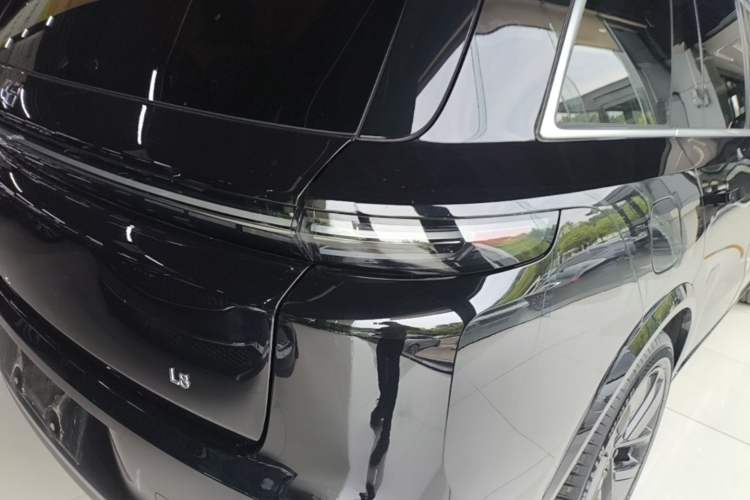 Used Li Auto L8 2024 Pro Model Exterior 3