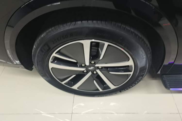 Used Li Auto L8 2024 Max Exterior 5