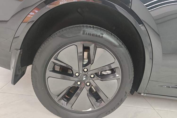 Used Li Auto L8 2024 Pro Model Exterior 5