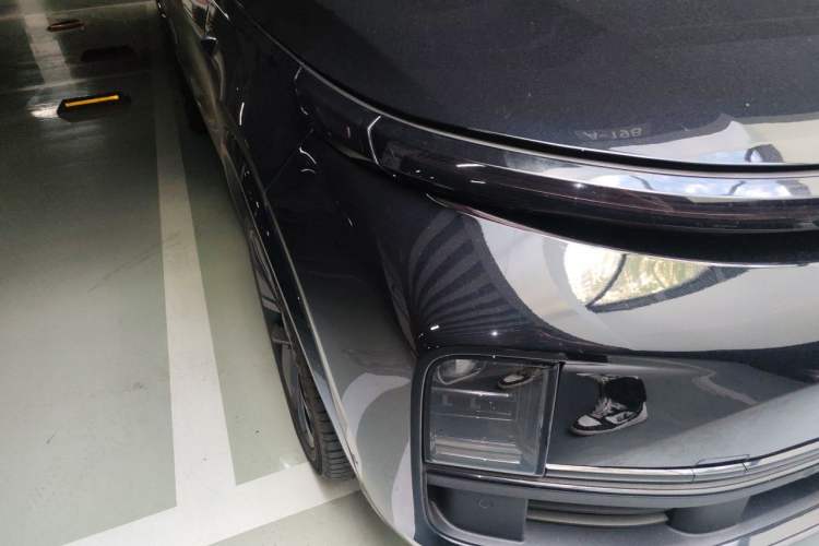 Used Li Auto L8 2024 Pro Model Exterior 6