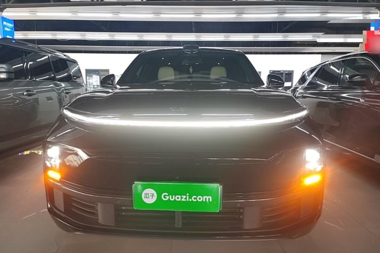 Used Li Auto L8 2024 Pro Model Front