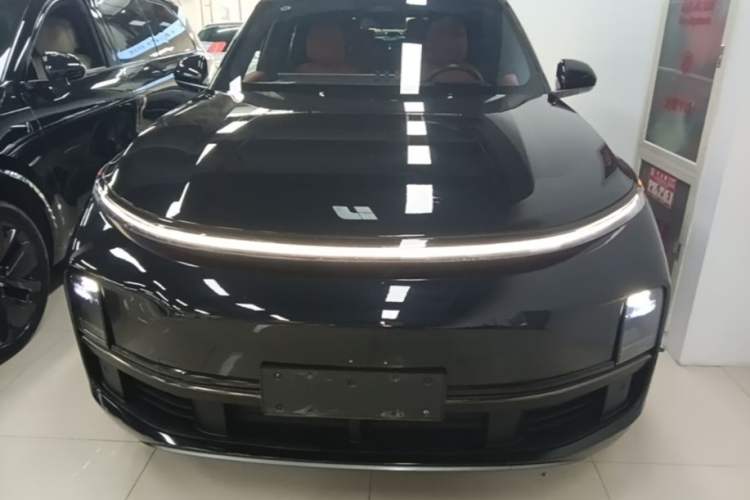 Used Li Auto L8 2024 Pro Model Front