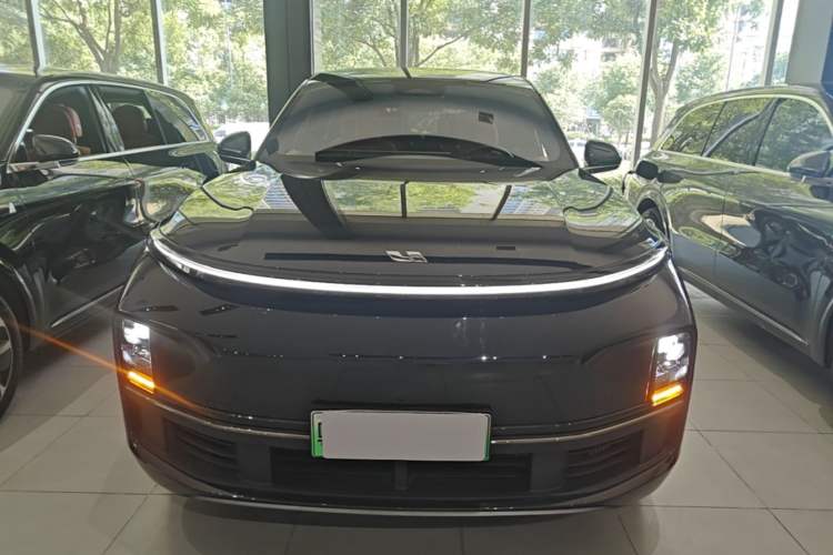 Used Li Auto L8 2024 Pro Model Front