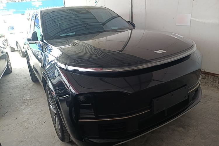 Used Li Auto L8 2024 Ultra Model Front Right 45 Deg