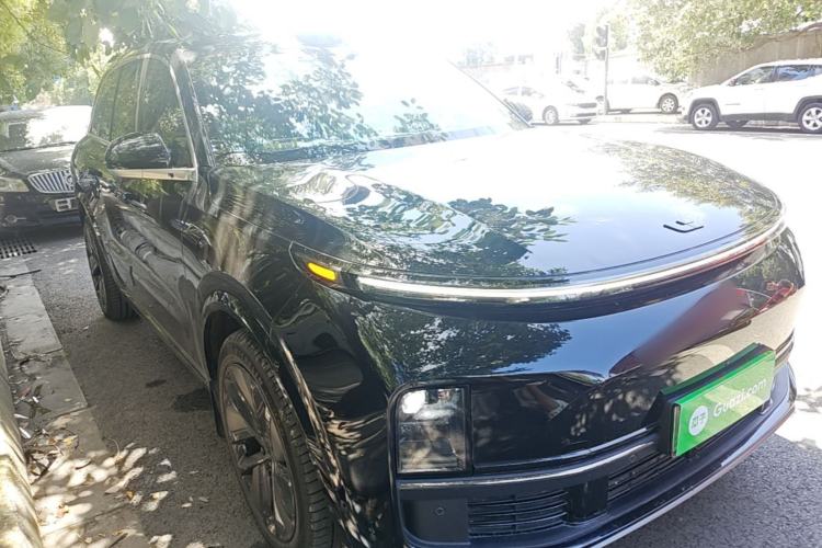 Used Li Auto L8 2024 Max Front Right 45 Deg