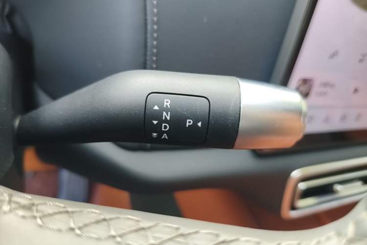 Used Li Auto L8 2024 Max Gear Lever