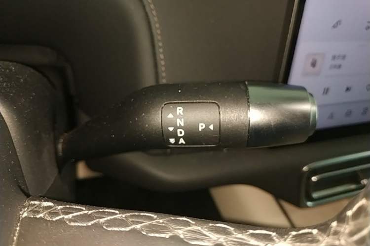 Used Li Auto L8 2024 Pro Model Gear Lever