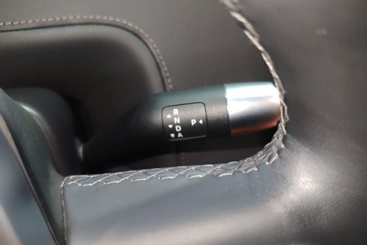 Used Li Auto L8 2024 Pro Model Gear Lever