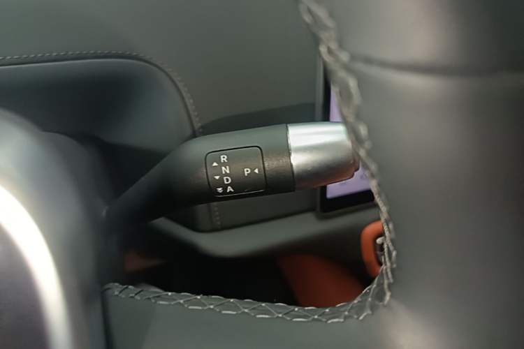 Used Li Auto L8 2024 Pro Model Gear Lever