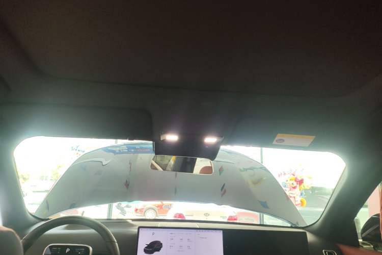 Used Li Auto L8 2024 Pro Model Headliner