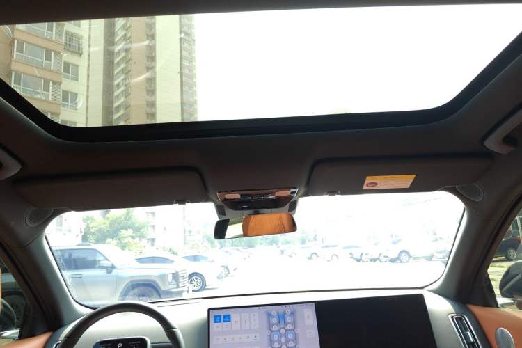 Used Li Auto L8 2024 Pro Model Headliner