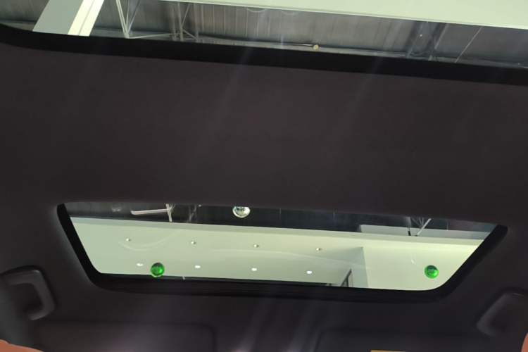Used Li Auto L8 2024 Pro Model Headliner