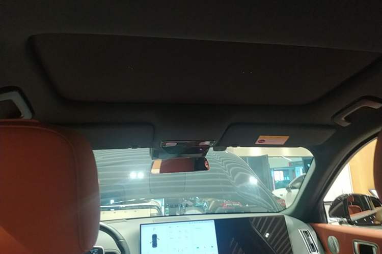 Used Li Auto L8 2024 Max Headliner