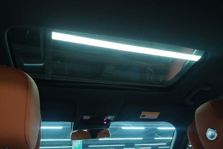Used Li Auto L8 2024 Pro Model Headliner
