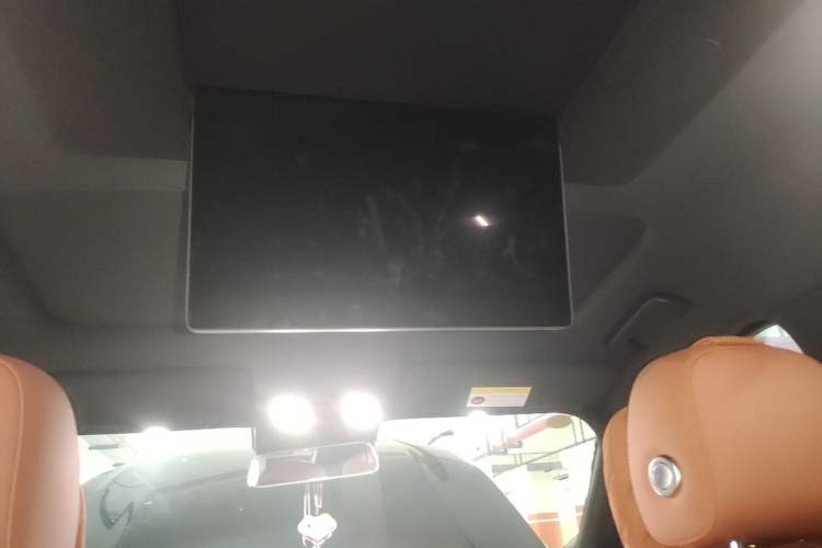 Used Li Auto L8 2024 Ultra Model Headliner