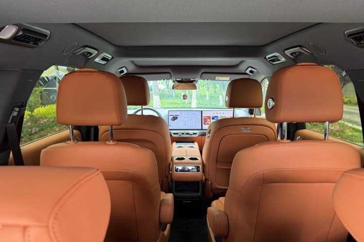 Used Li Auto L8 2024 Pro Model Interior 14